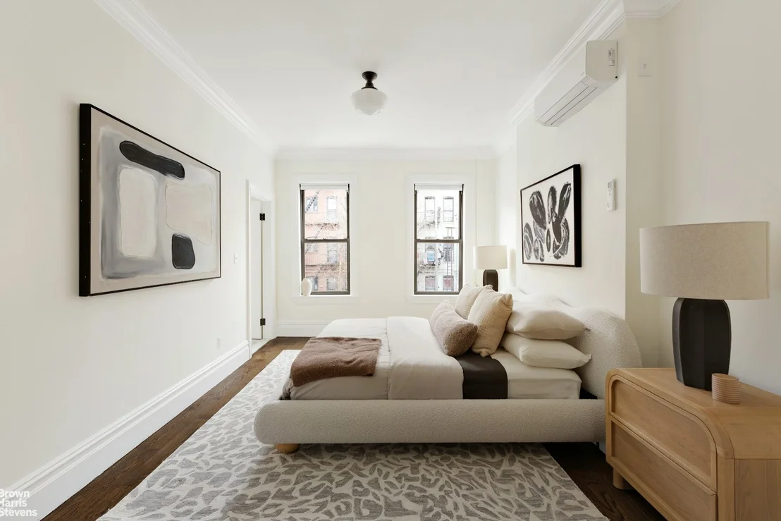 Photo of 302 WEIRFIELD Street