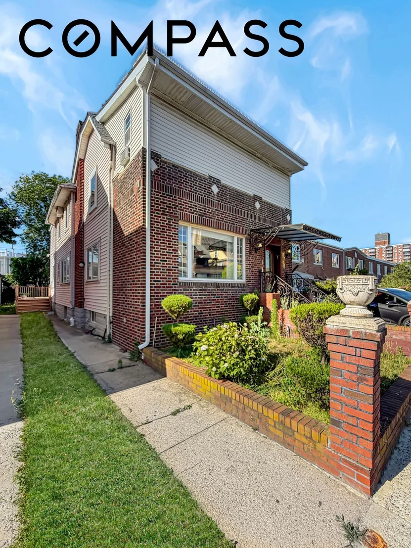 Photo of 3731 Maple Avenue