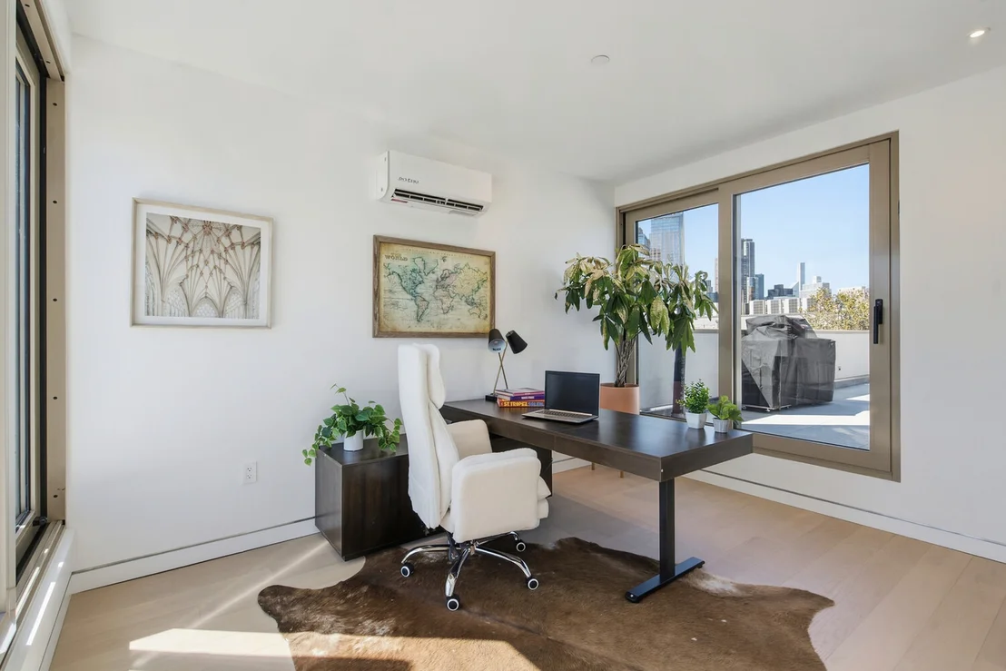 Photo of Unit PH at 174 EAGLE Street