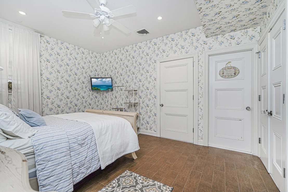 Photo of 125 BENEDICT Road