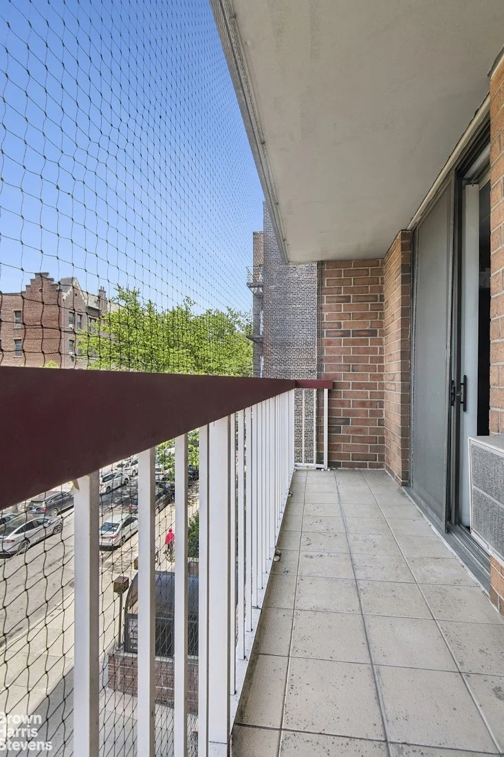 Photo of Unit 3D at 136-24 MAPLE Avenue