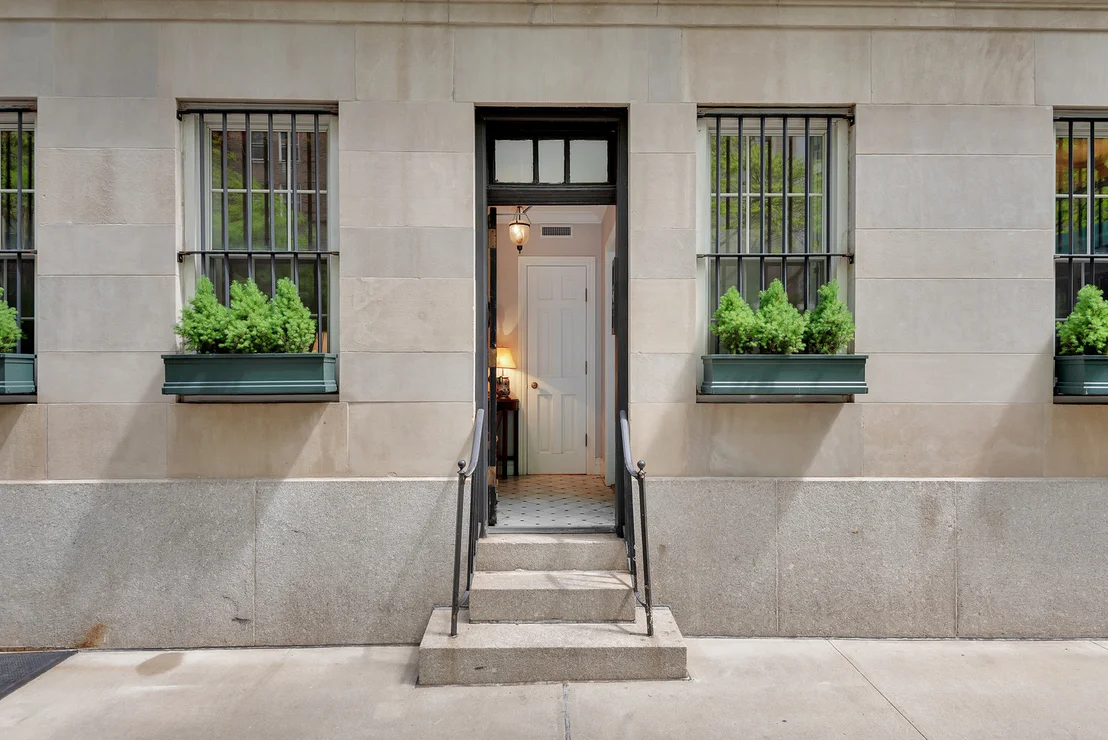 Photo of Unit 1A at 9 E 96th Street
