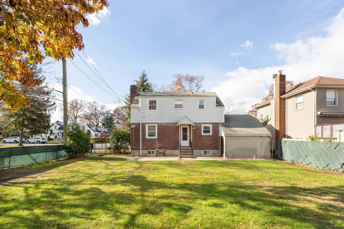 Photo of 97 Westcott Boulevard