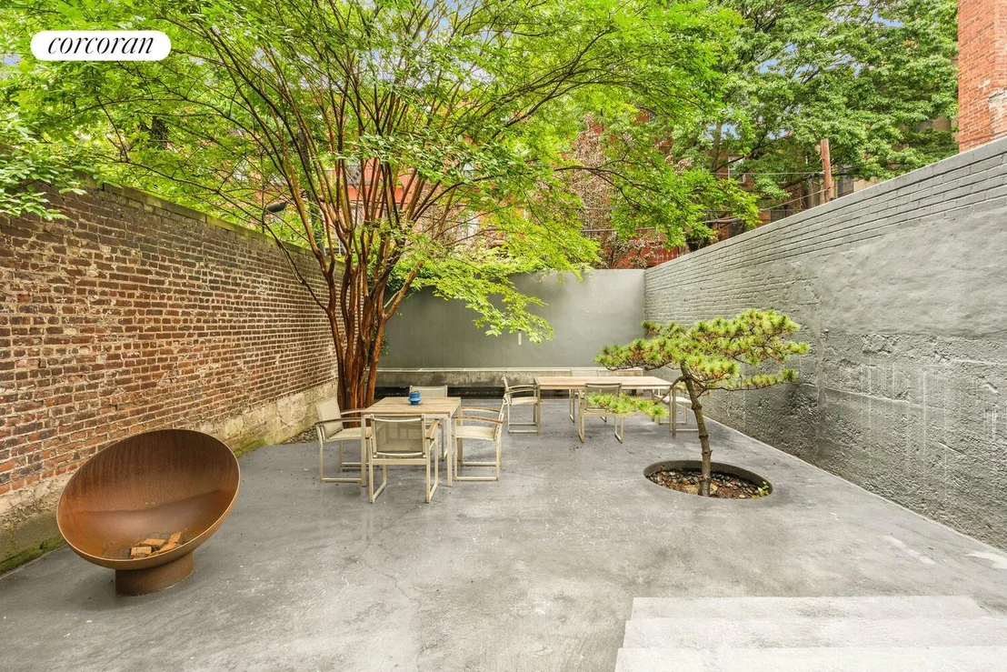 Photo of 208 VANDERBILT Avenue