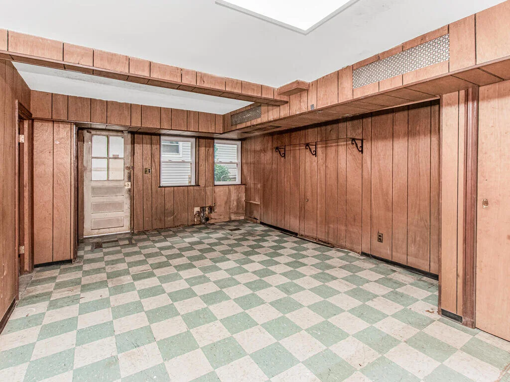 Photo of 5621 POST Road