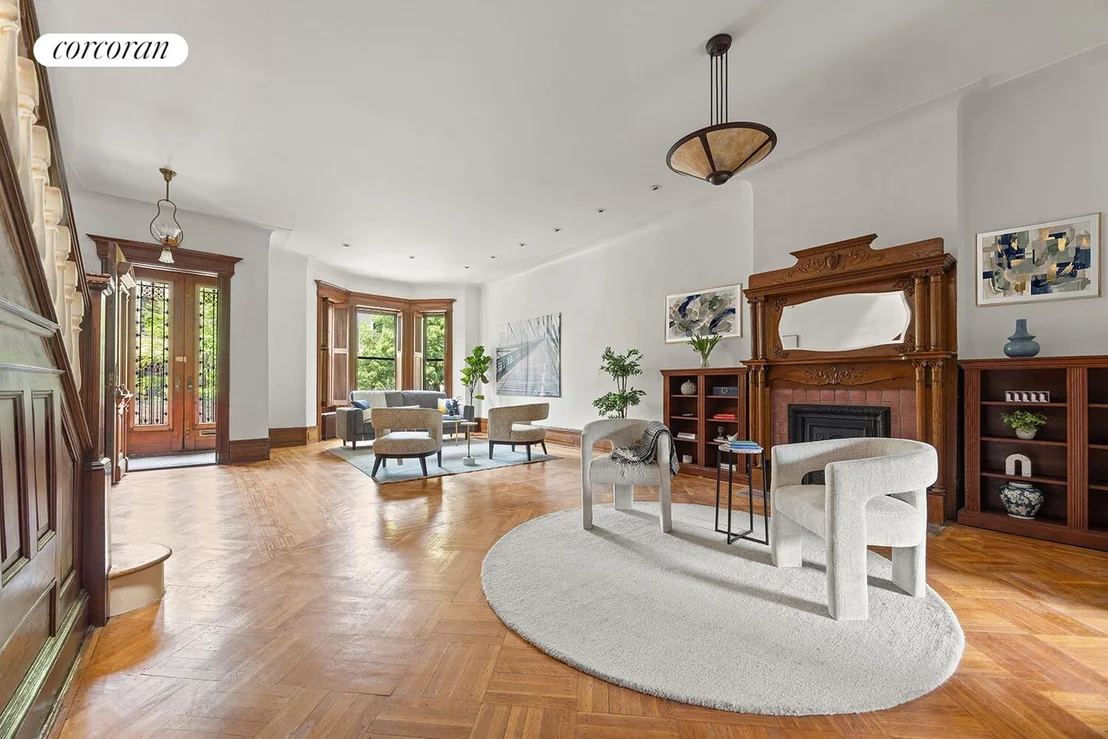Photo of 166 Maple Street