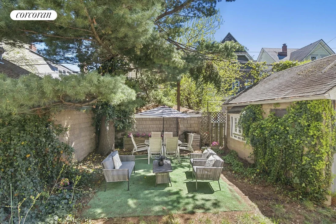 Photo of 739 Argyle Road