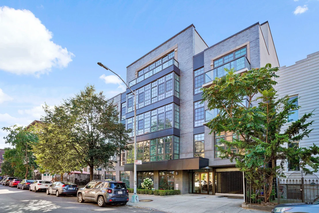 Photo of Unit 3D at 23 Bleecker Street