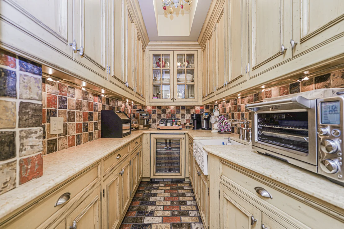 Photo of 125 BENEDICT Road