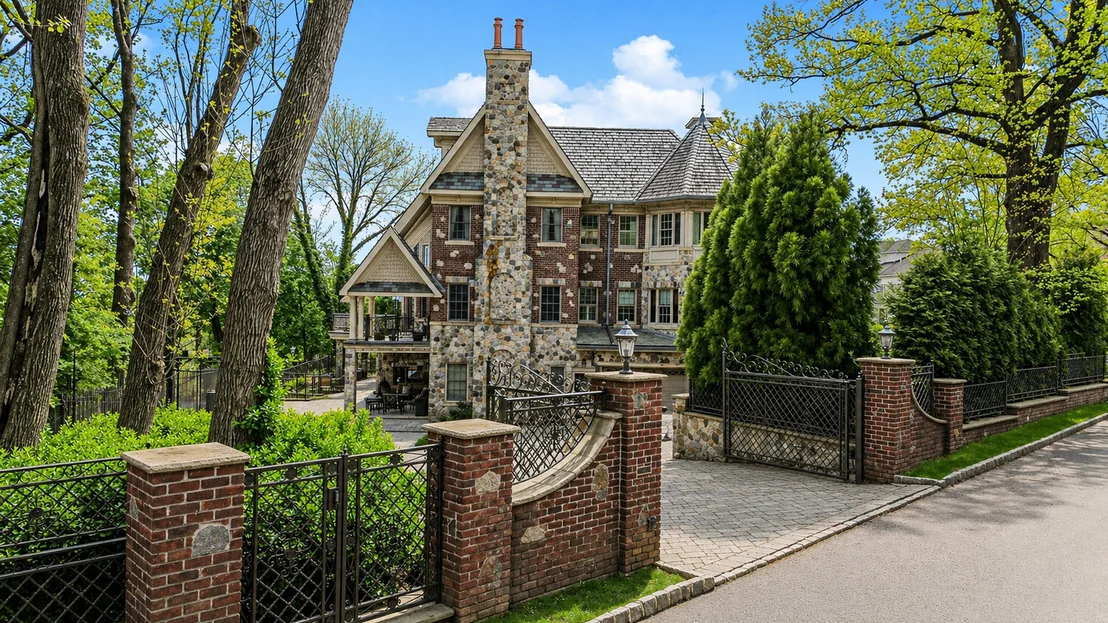 Photo of 125 BENEDICT Road