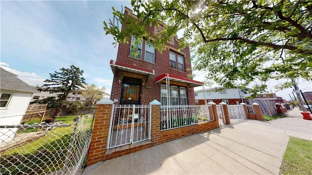 Photo of 363 Forbell Street