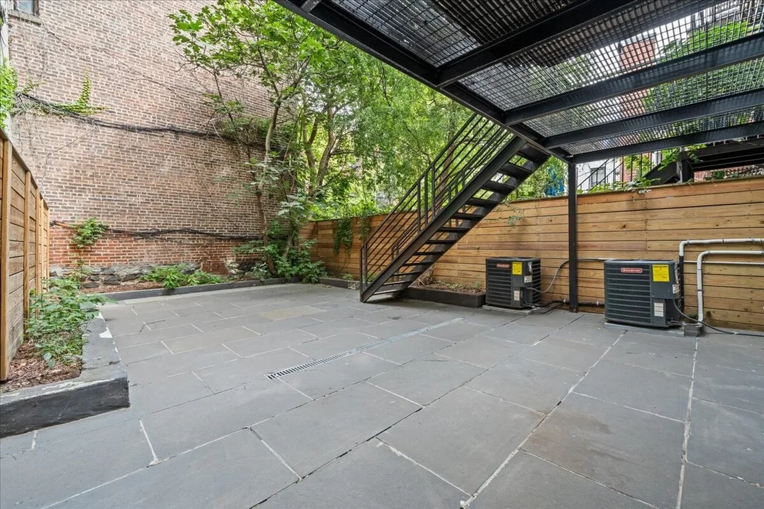 Photo of 131 KANE Street