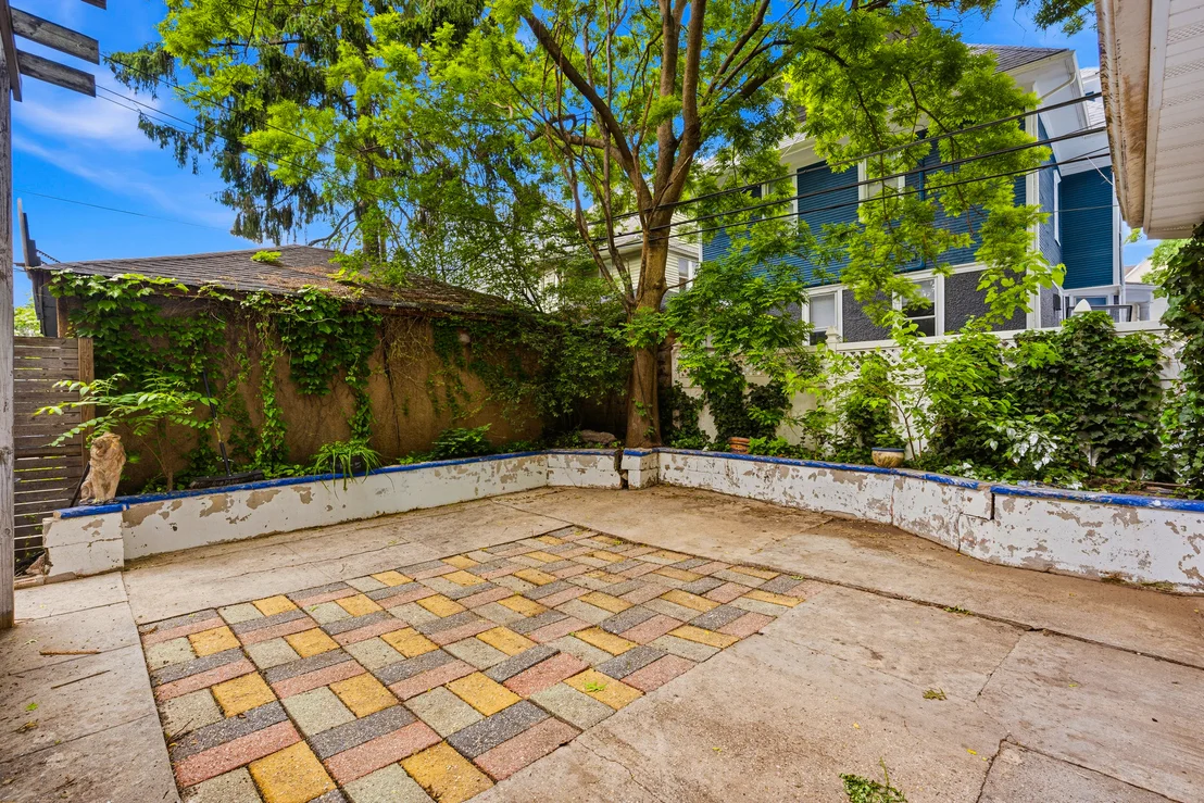 Photo of 511 ARGYLE Road