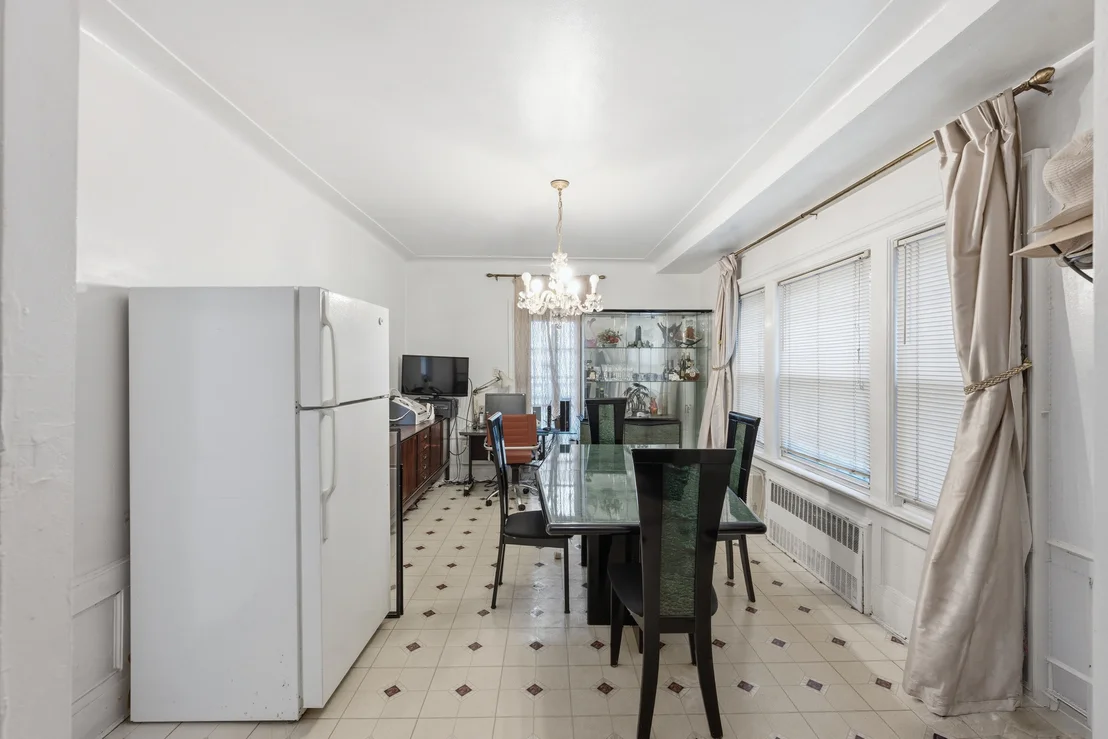 Photo of 2019 AVE R