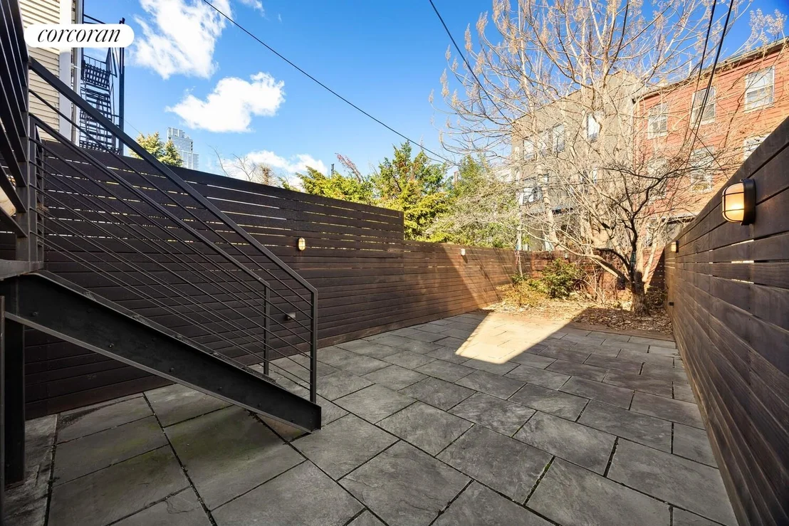 Photo of 129 CALYER Street