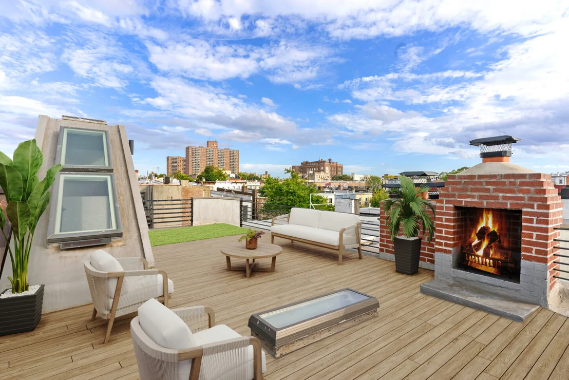 Photo of 15 DEWEY Place