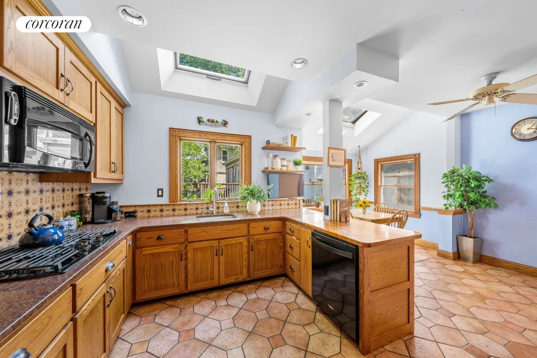 Photo of 751 Rugby Road