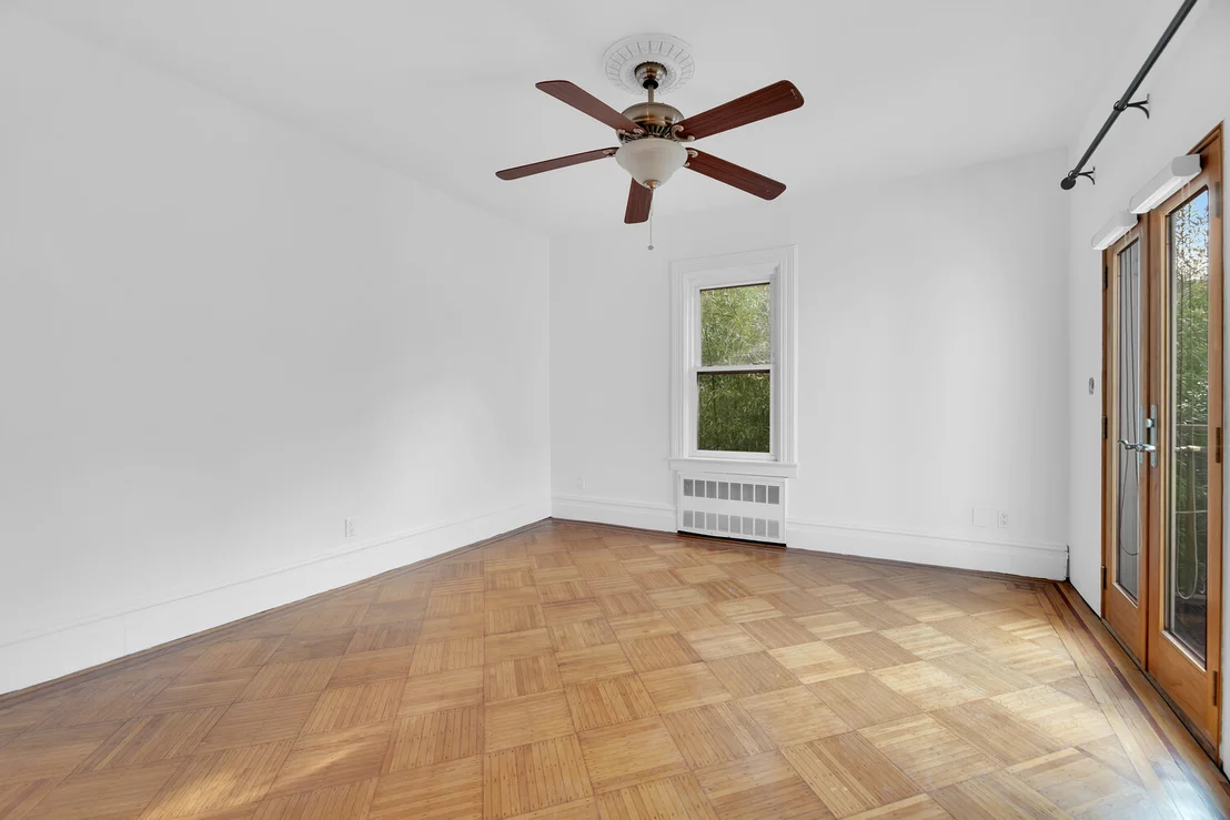 Photo of 242 STRATFORD Road