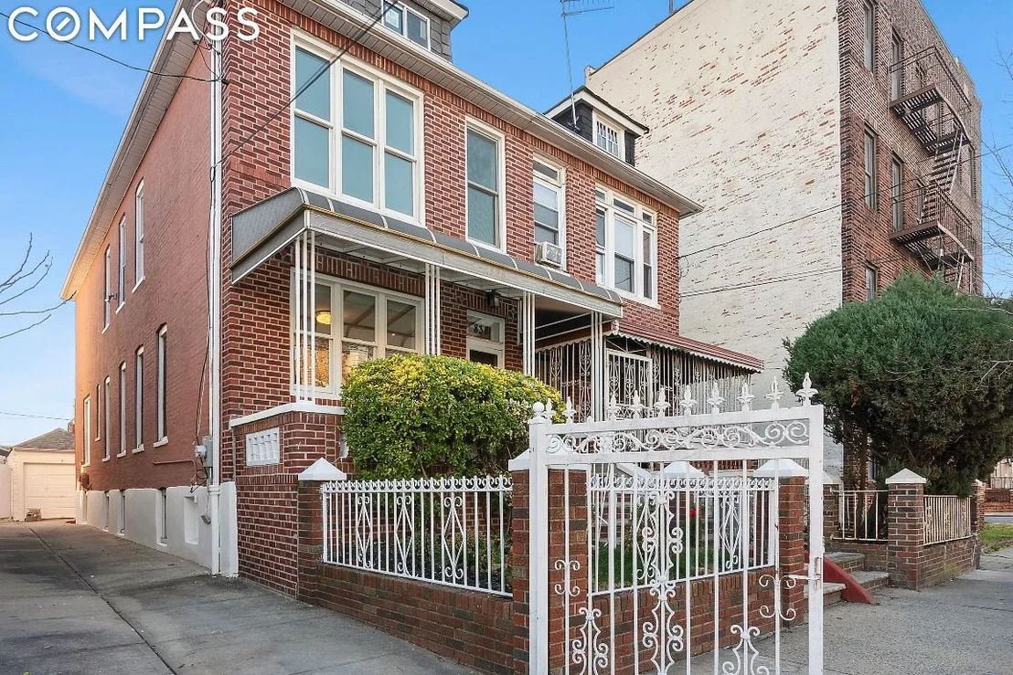 Photo of 838 Lenox Road