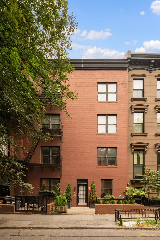 Photo of 152 WILLOW Street