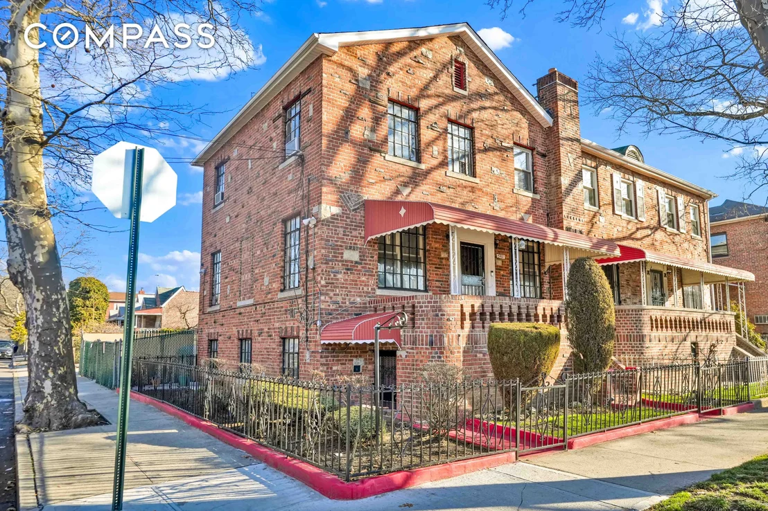 Photo of 5401 Clarendon Road