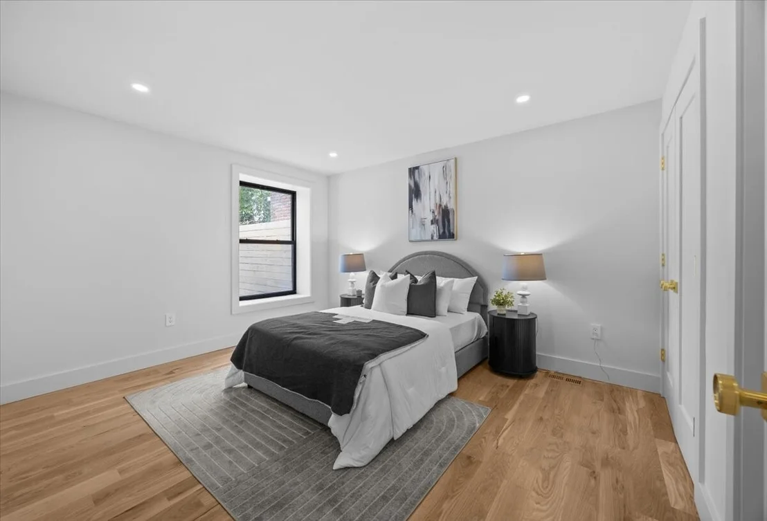 Photo of 208 LINCOLN Road