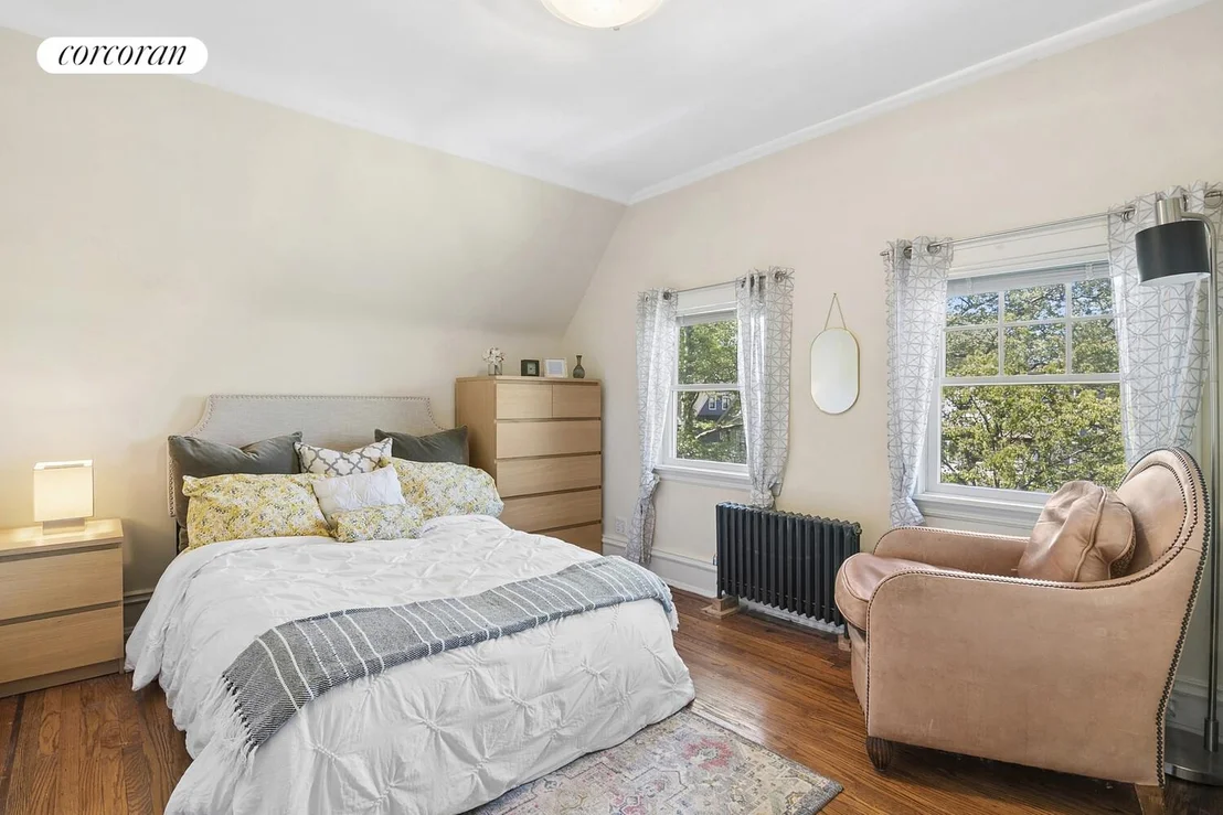 Photo of 739 Argyle Road
