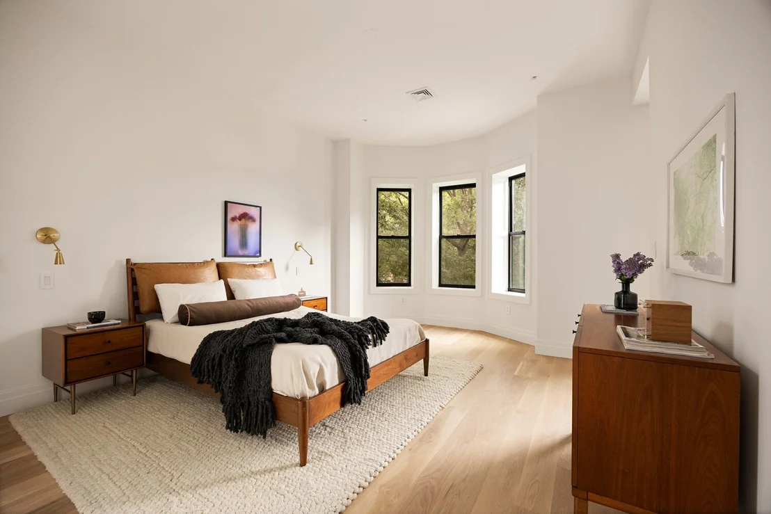 Photo of 220 LINCOLN Road