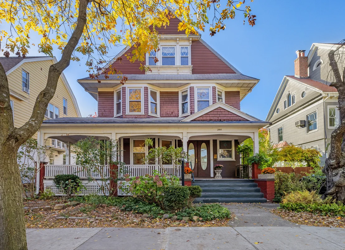 Photo of 244 ARGYLE Road