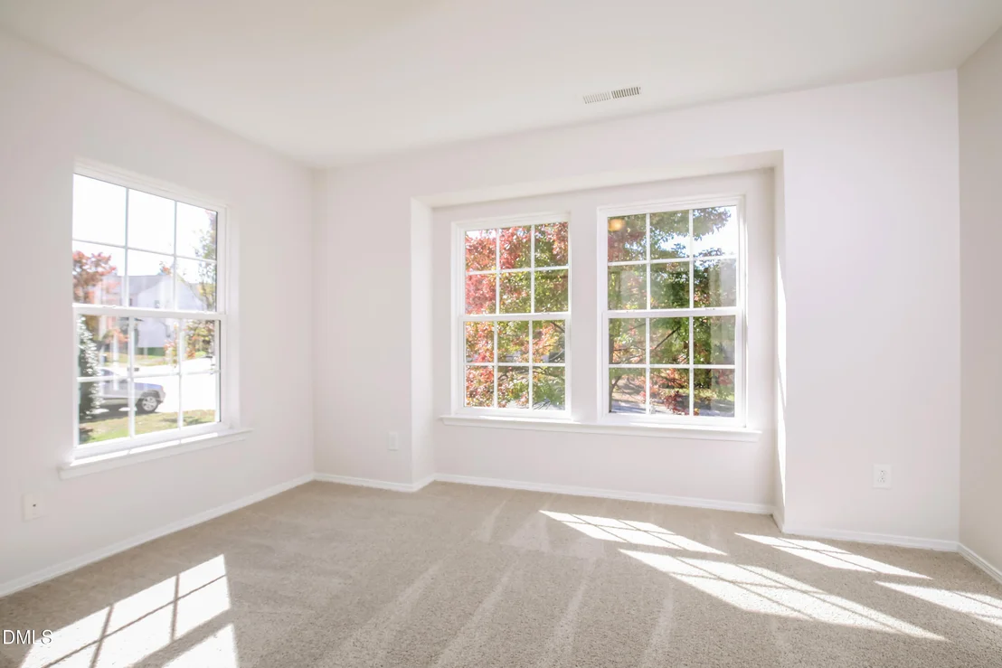 Photo of 613 Ashburn Lane