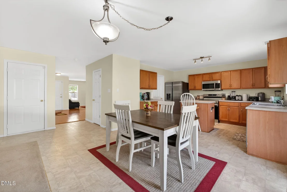 Photo of 1012 Breeze Lane