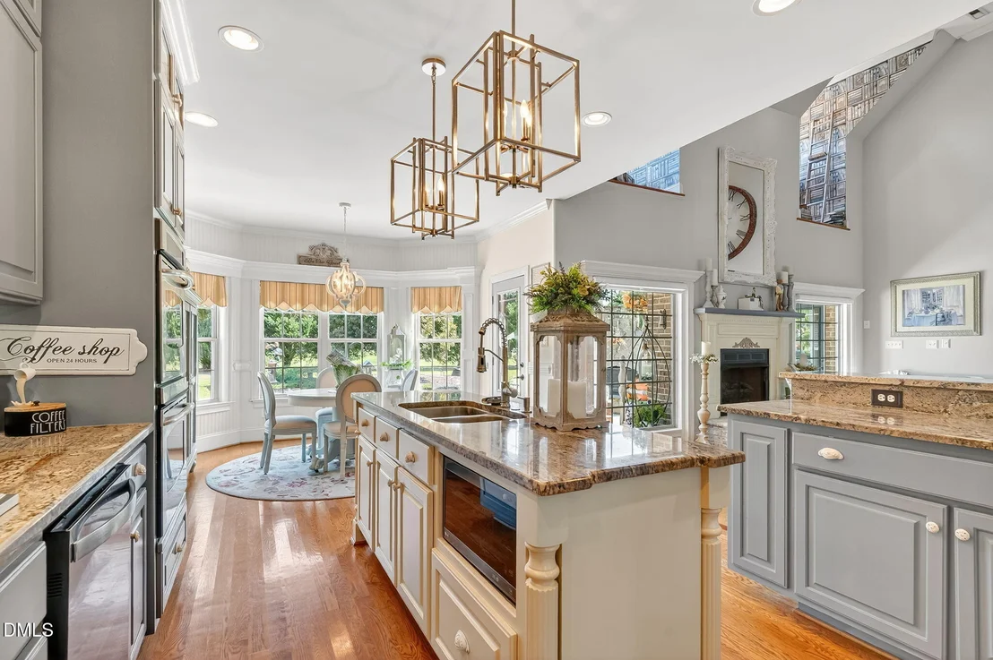 Photo of 296 Shoreline Drive