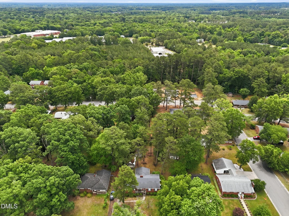 Photo of 213 Pine Tree Road