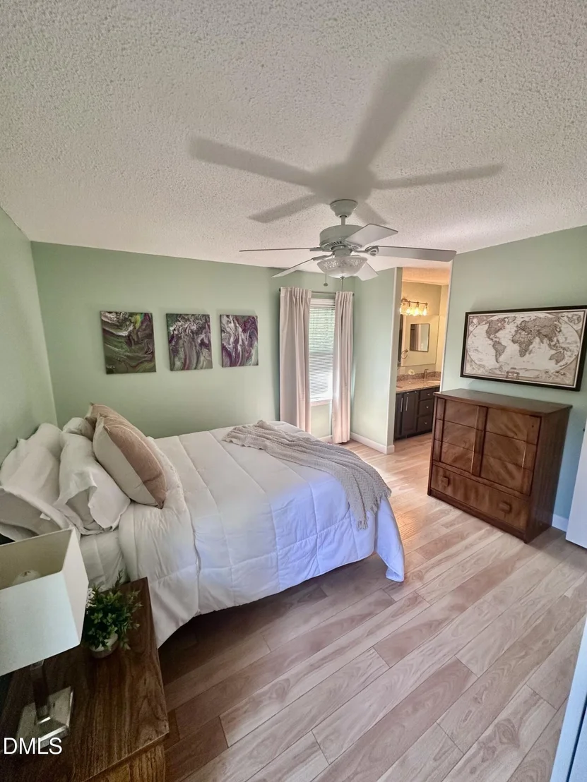 Photo of 811 Sanderson Drive