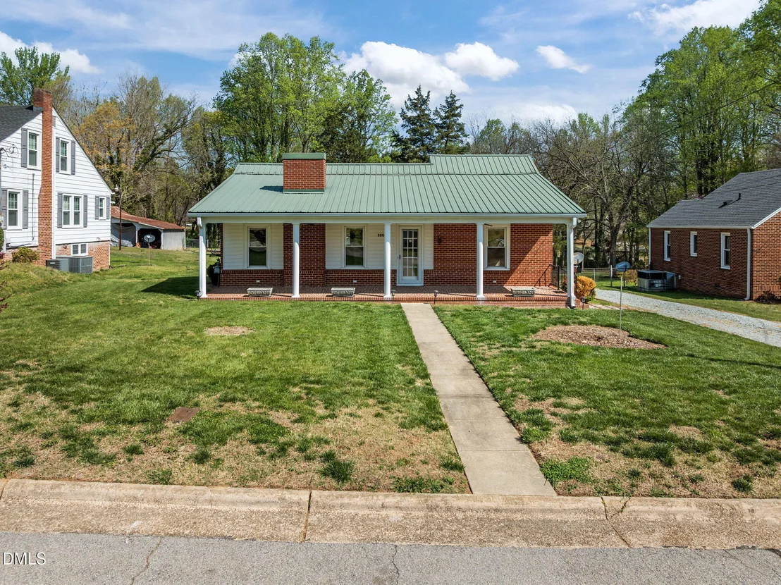 Photo of 320 Barnette Avenue