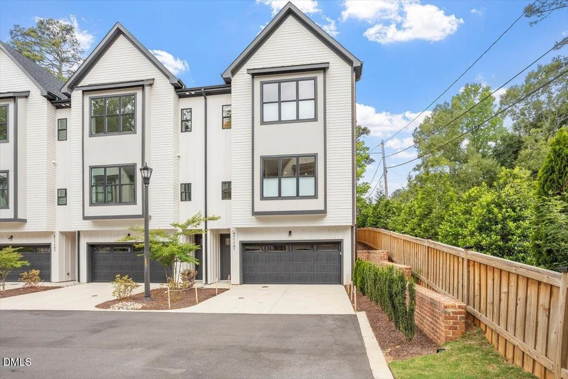 Photo of Unit 101 at 811 Maple Berry Lane