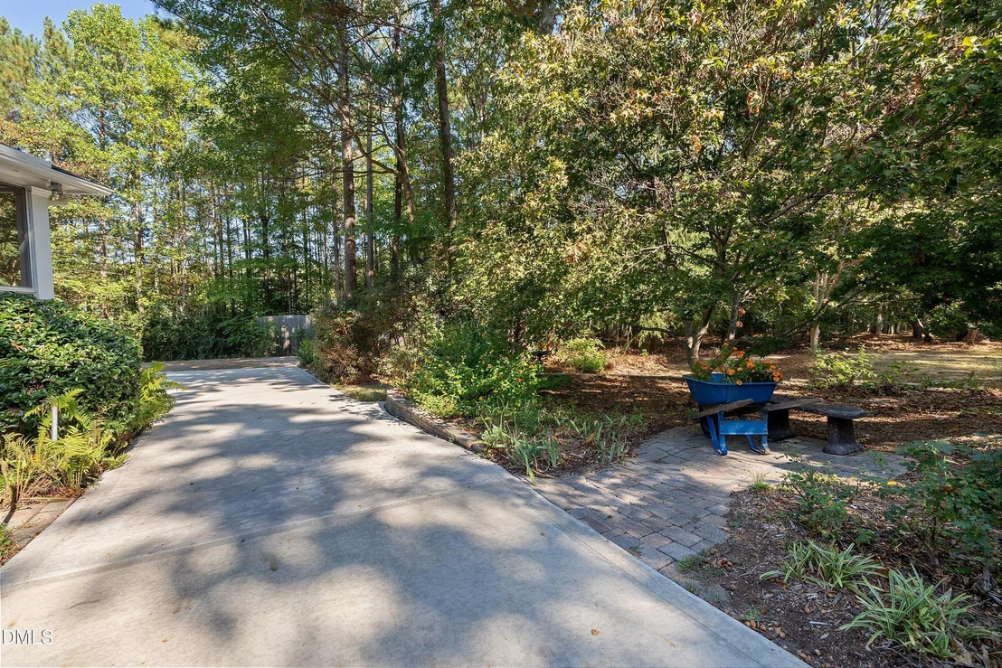 Photo of 8525 Kempton Road