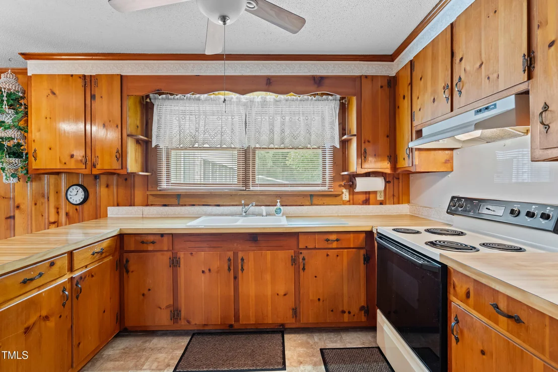Photo of 207 Wendell Road