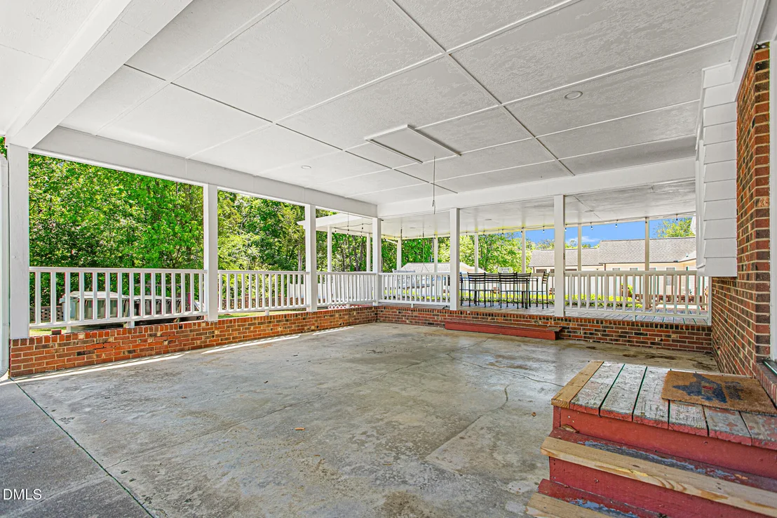 Photo of 1244 Lawndale Drive
