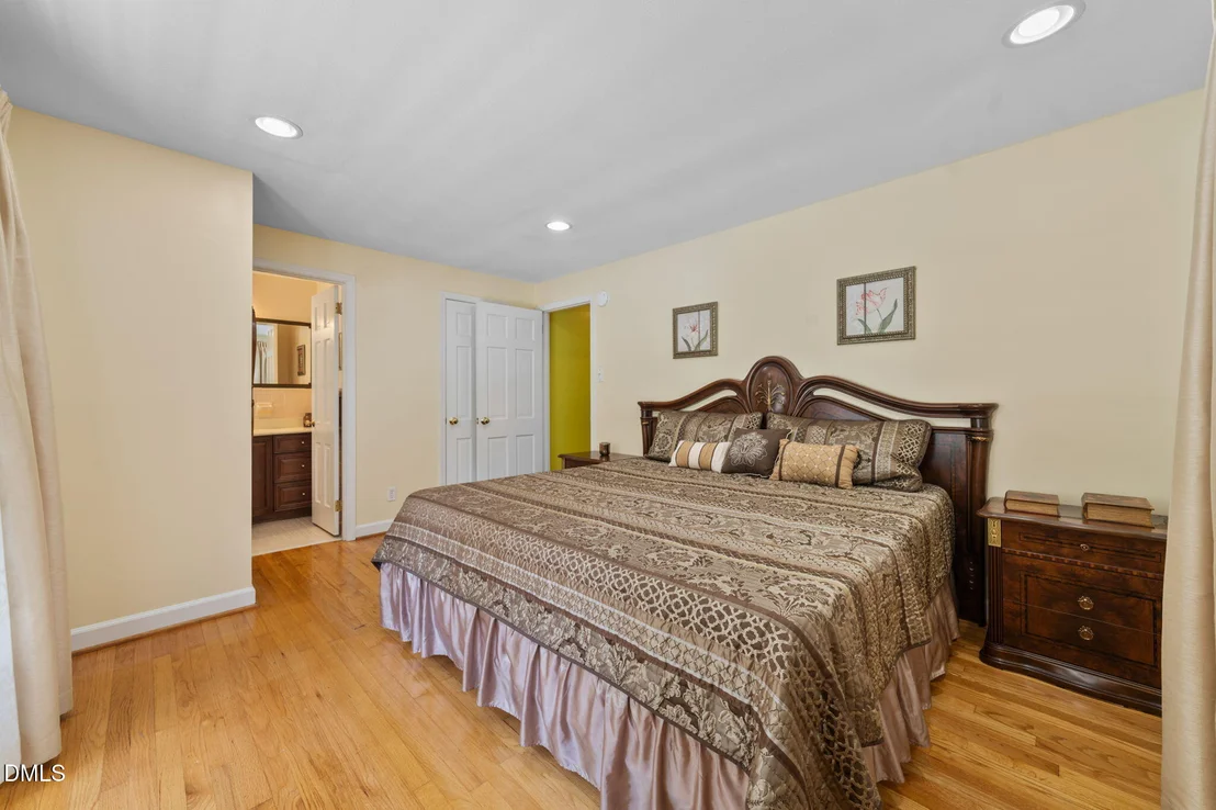 Photo of 721 Tinkerbell Road