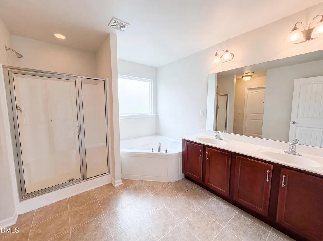 Photo of 612 Turmeric Lane