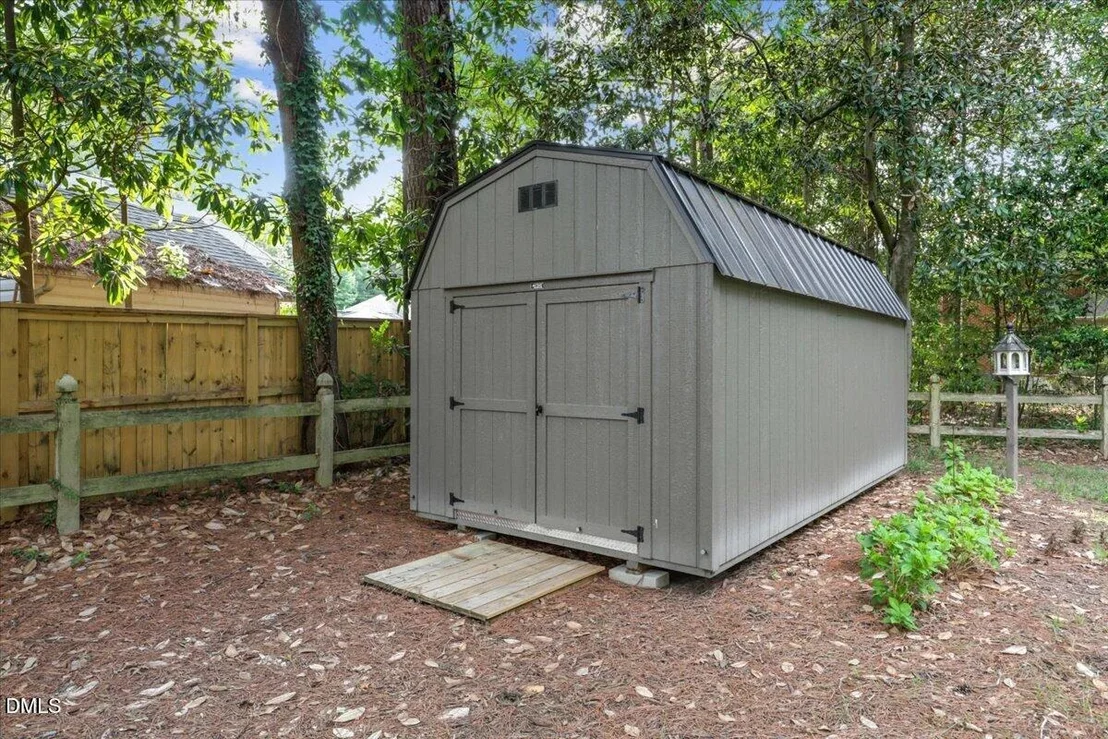 Photo of 804 Chestnut Drive