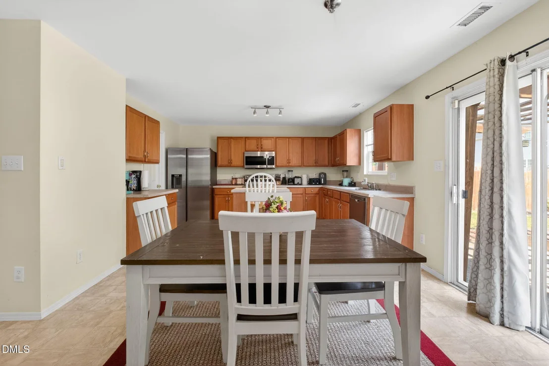 Photo of 1012 Breeze Lane