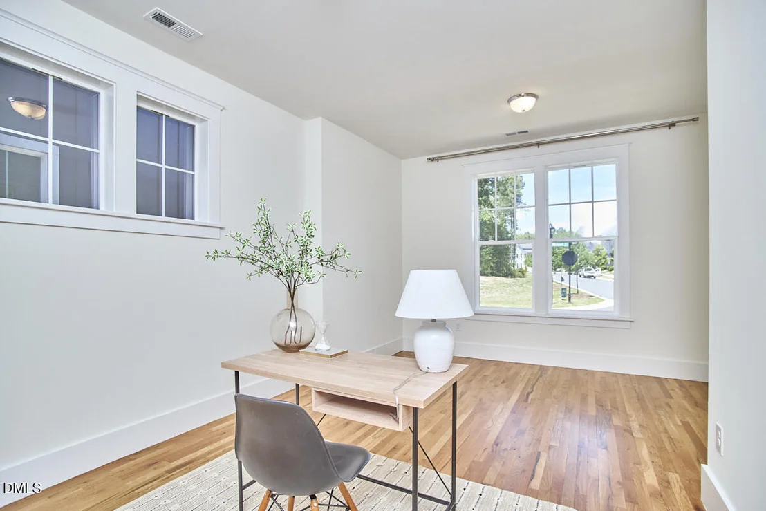 Photo of 1003 Whitehall Circle