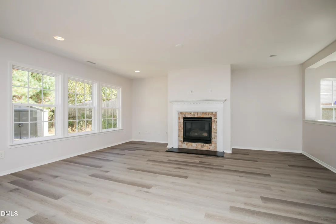Photo of 613 Ashburn Lane