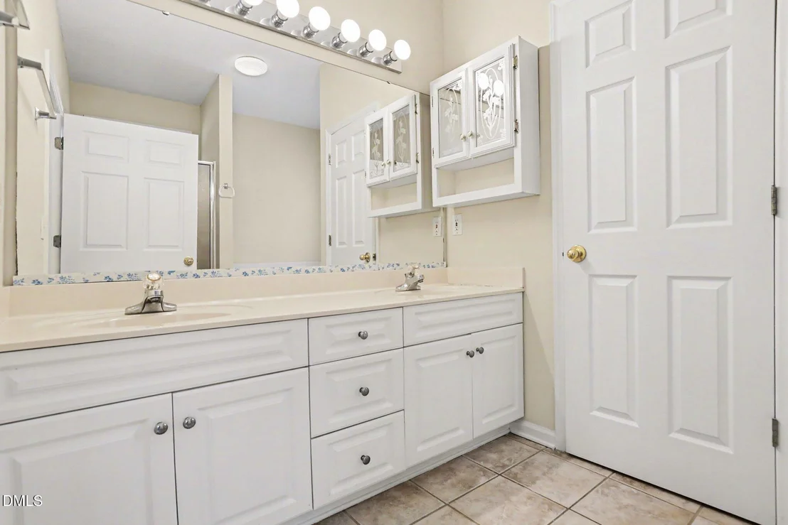 Photo of 122 Vanore Road
