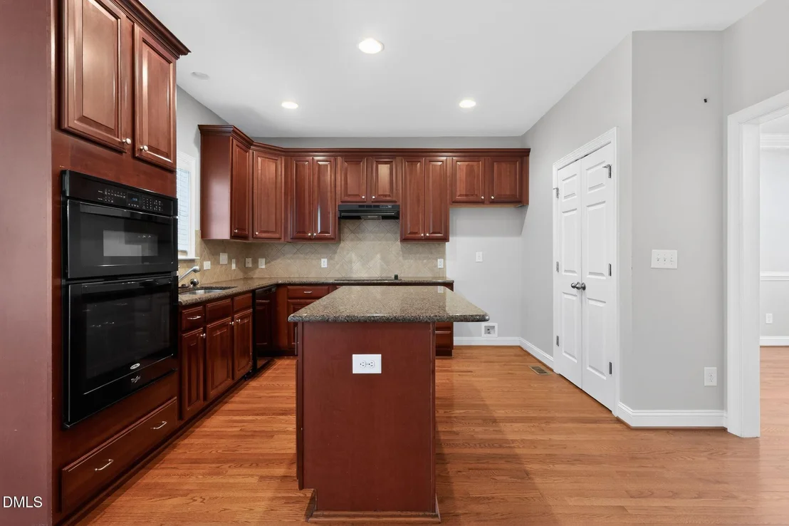 Photo of 370 Long View Drive