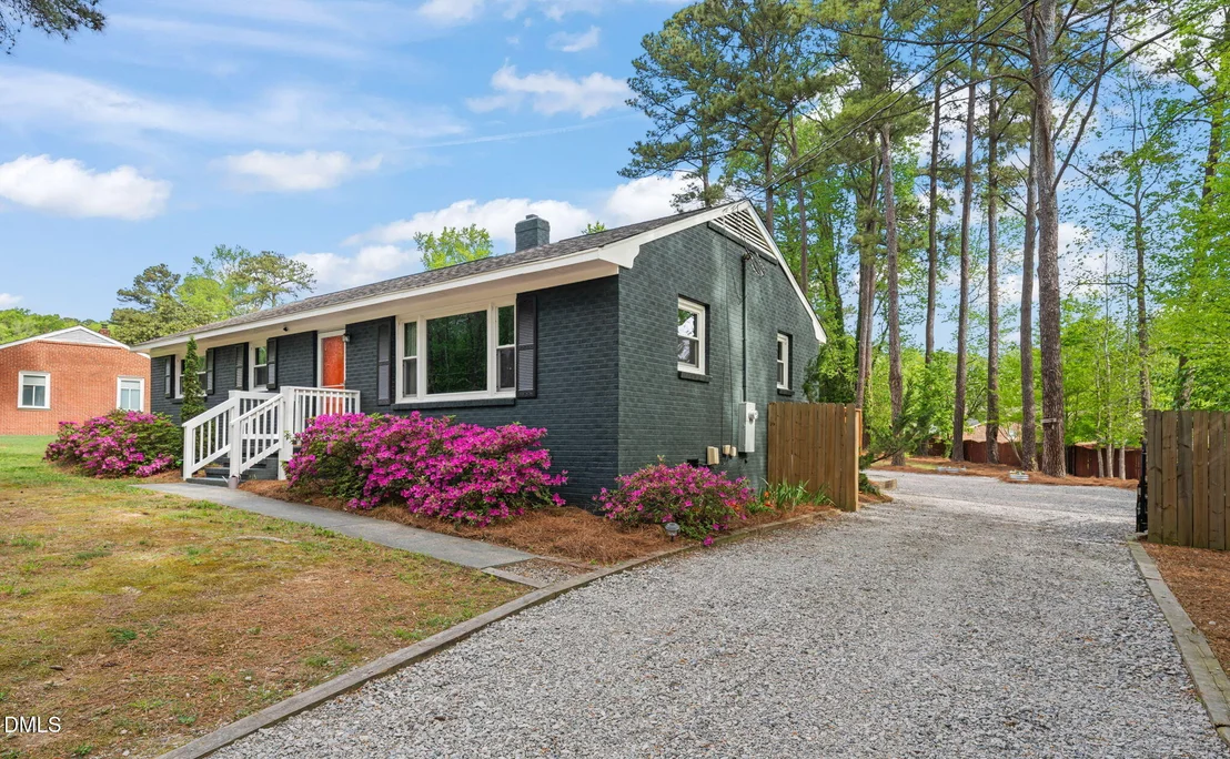 Photo of 1013 Meadowbrook Drive