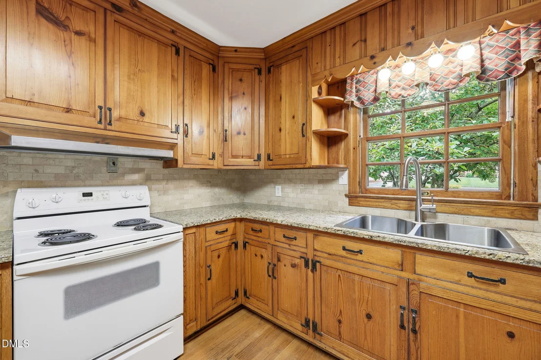 Photo of 212 Hillcrest Drive