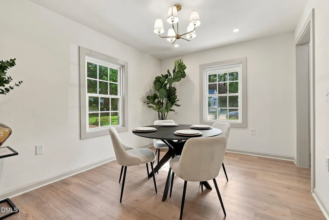Photo of 2413 Shenandoah Avenue